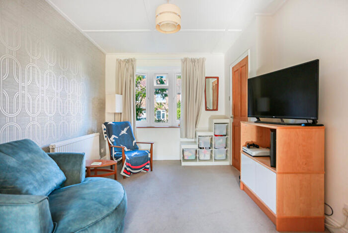 3 Bedroom Semi-Detached House For Sale In Wilfrid Road, Hove, BN3