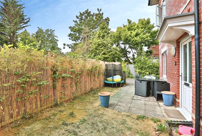 2 Bedroom Maisonette For Sale In Lowther Road, Bournemouth, Dorset, BH8