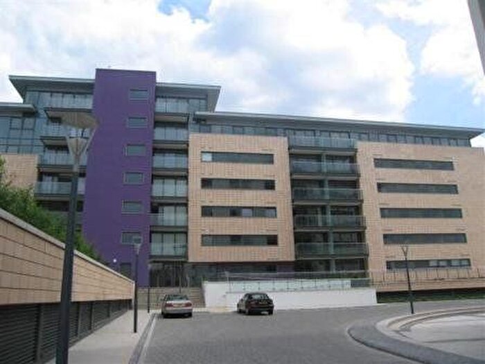 3 Bedroom Flat To Rent In Royal Quay, Latitude Court, Canning Town, E16