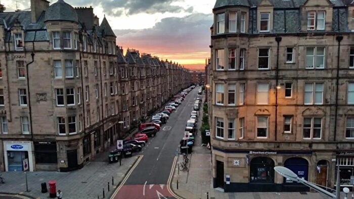 5 Bedroom Flat To Rent In Bruntsfield Place, Bruntsfield, Edinburgh, EH10