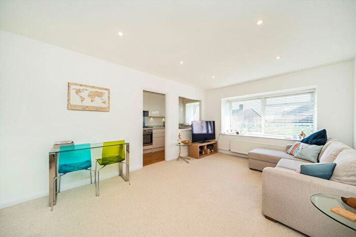 1 Bedroom Flat For Sale In Norman Road, Wimbledon, SW19