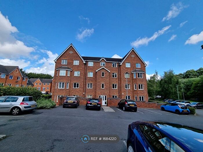 2 Bedroom Flat To Rent In Cromwell Mount, Pontefract, WF8