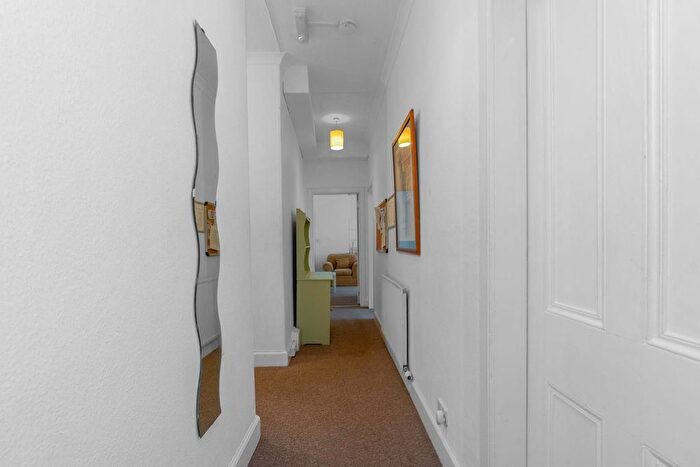 3 Bedroom Flat To Rent In Polwarth Crescent, Edinburgh, EH11