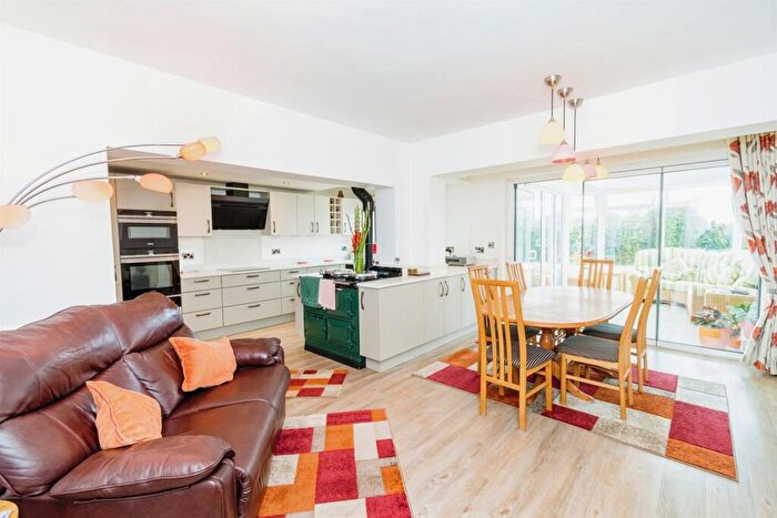 7 Bedroom Detached House For Sale In Whitemoor Lane, Ower, Romsey, SO51