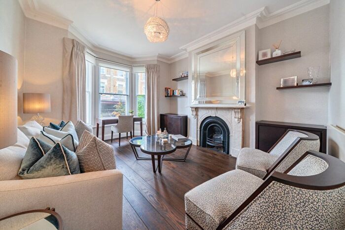 1 Bedroom Flat For Sale In Lower Richmond Road, London, SW15