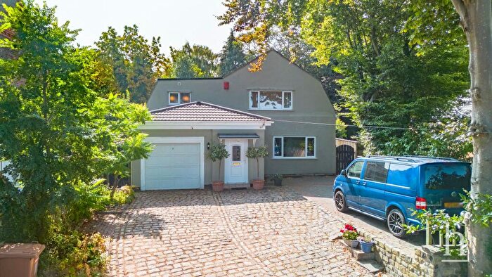 4 Bedroom Detached House For Sale In Storeton Road, Prenton, CH42