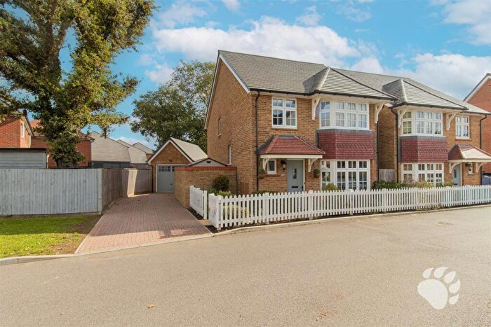 4 Bedroom Detached House For Sale In Palmer Way, Langdon Hills, SS16