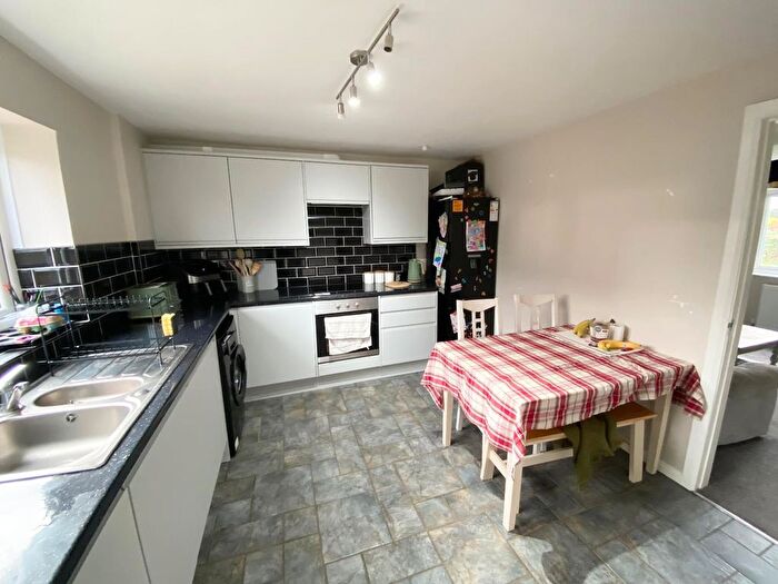 Property To Rent In Fall Spring Gardens, Holywell Green, Halifax, HX4