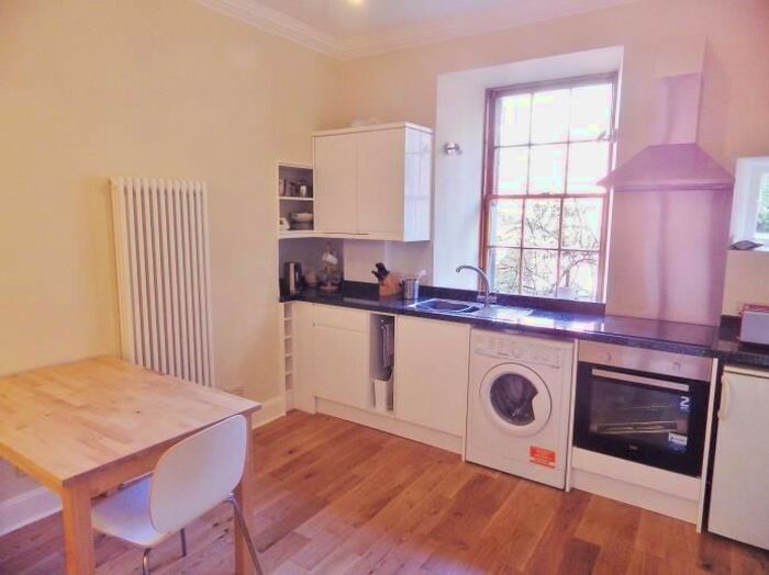 1 Bedroom Flat To Rent In Buccleuch Street, Edinburgh, EH8