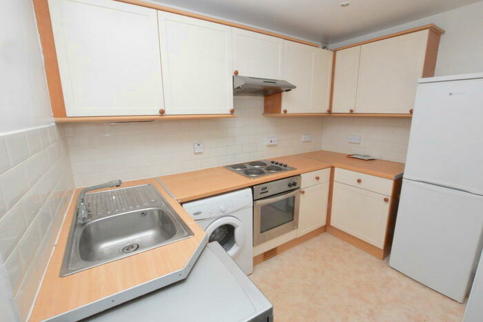 1 Bedroom Flat To Rent In Brighton Road, South Croydon, CR2