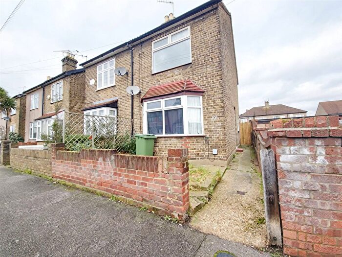3 Bedroom Semi-Detached House To Rent In Birkbeck Road, Romford, RM7