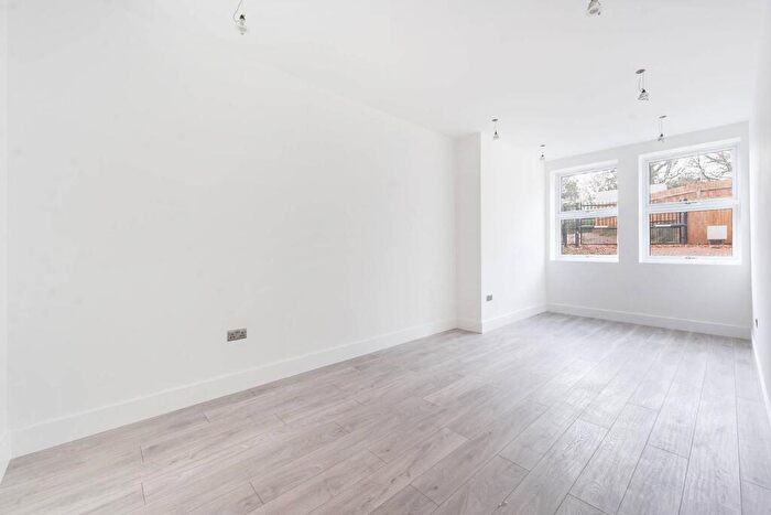 2 Bedroom Flat For Sale In West End Lane, Pinner, HA5