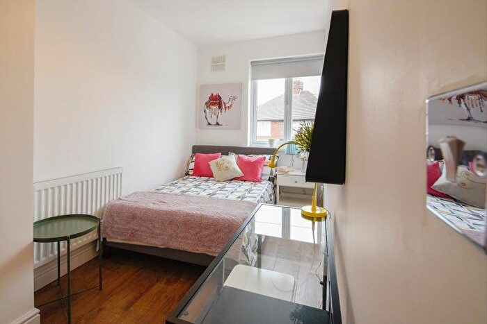 1 Bedroom House To Rent In Lilac Grove, Beeston, NG9