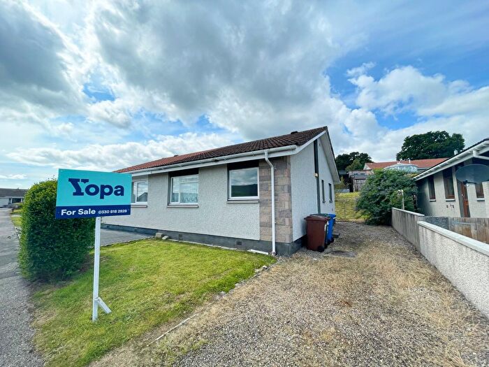 2 Bedroom Semi-Detached Bungalow For Sale In Leachkin Drive, Inverness, IV3