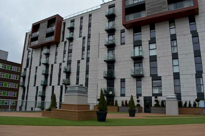 2 Bedroom Apartment To Rent In Victoria Avenue, Southend-On-Sea, SS2