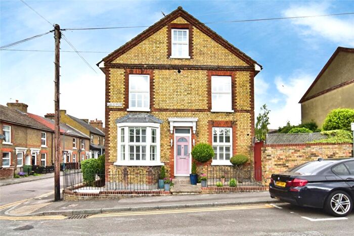 2 Bedroom End Of Terrace House For Sale In Randall Street, Maidstone, Kent, ME14