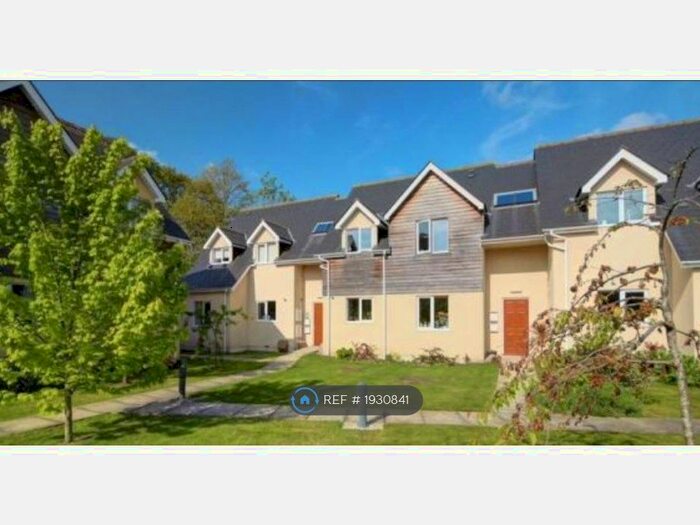 2 Bedroom Flat To Rent In Priory View, Exeter, EX4