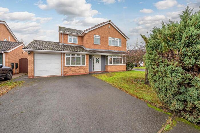 4 Bedroom Detached House For Sale In Radbourne Drive, Halesowen, B63