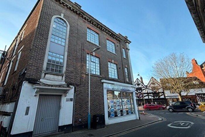 2 Bedroom Flat To Rent In East Street, Tonbridge, TN9