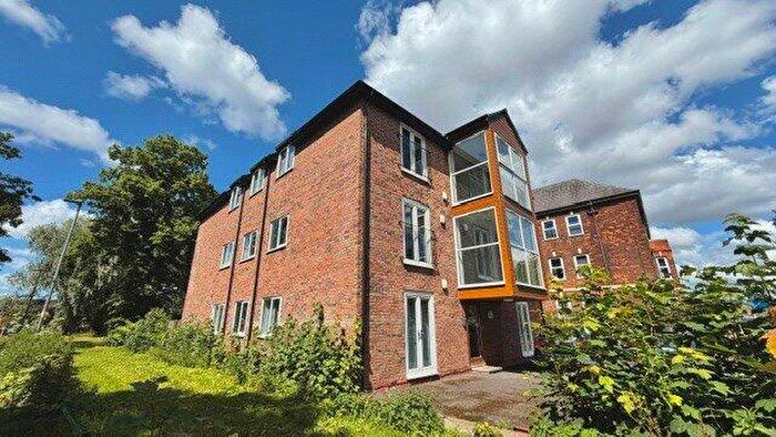 4 Bedroom Apartment To Rent In Platt Lane, Rusholme, Manchester, M14