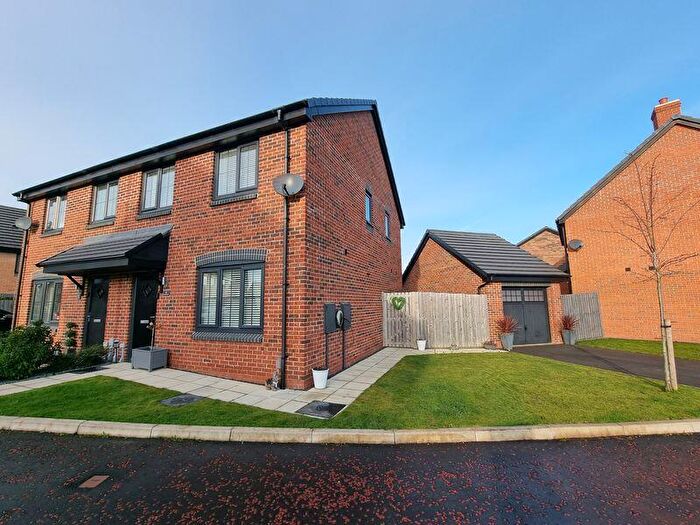 3 Bedroom Semi Detached House For Sale In Sandpiper Crescent, Abbey Heights, NE15