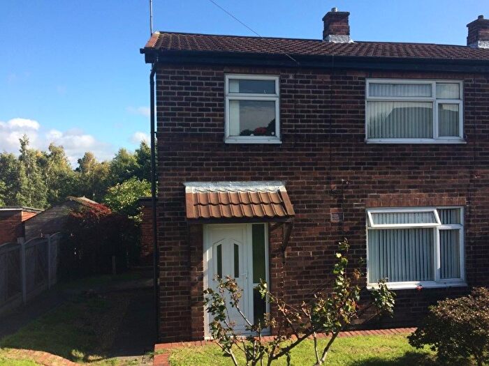 3 Bedroom End Of Terrace House To Rent In Linton Road, Warmfield, Wakefield, WF1