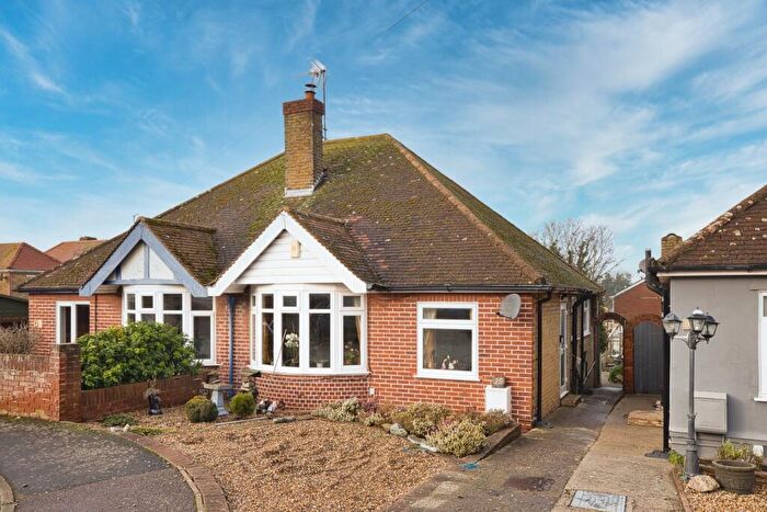 1 Bedroom Bungalow For Sale In Mayforth Gardens, Ramsgate, Kent, CT11