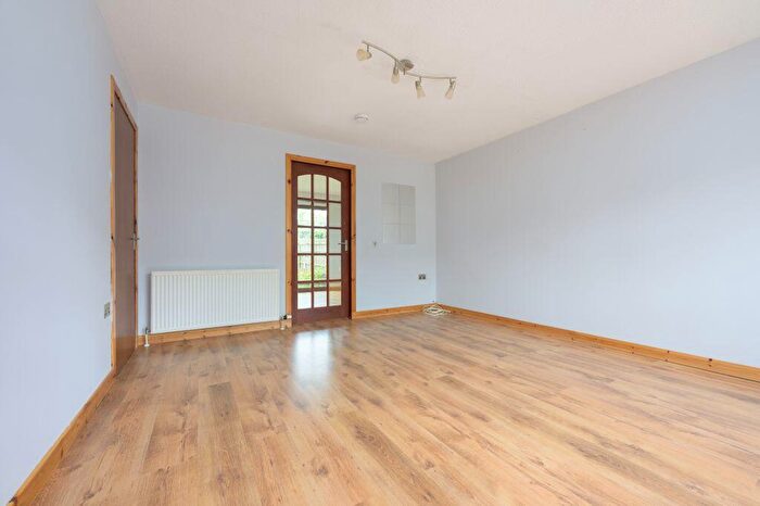 2 Bedroom Terraced House For Sale In Ladysmill Court, Dunfermline, KY12