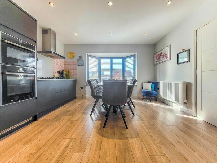 4 Bedroom Detached House For Sale In Oak Drive, Bredon, Tewkesbury, Gloucestershire, GL20