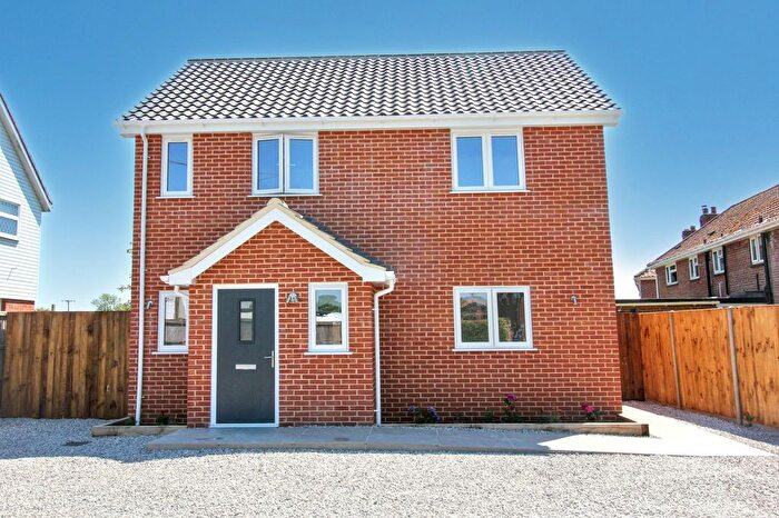 3 Bedroom Detached House For Sale In Greenways, Carleton Rode, NR16
