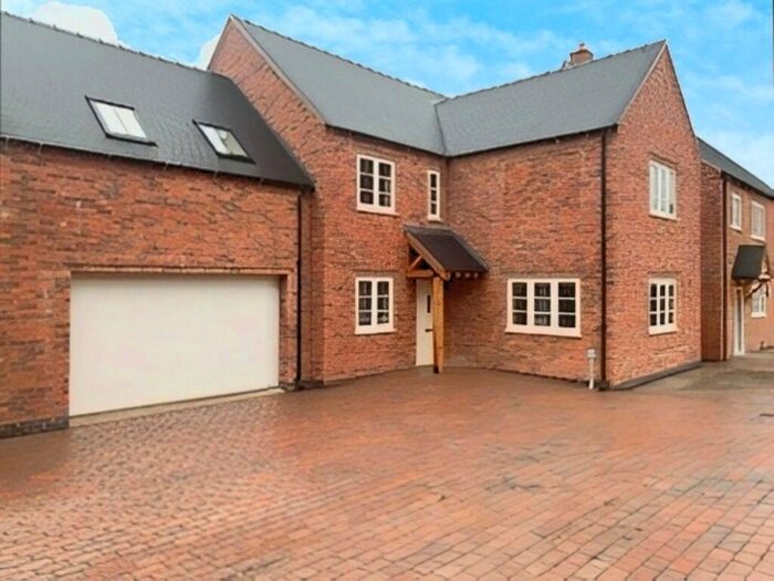 5 Bedroom Detached House For Sale In Elizabeth Grove, Elford, B79