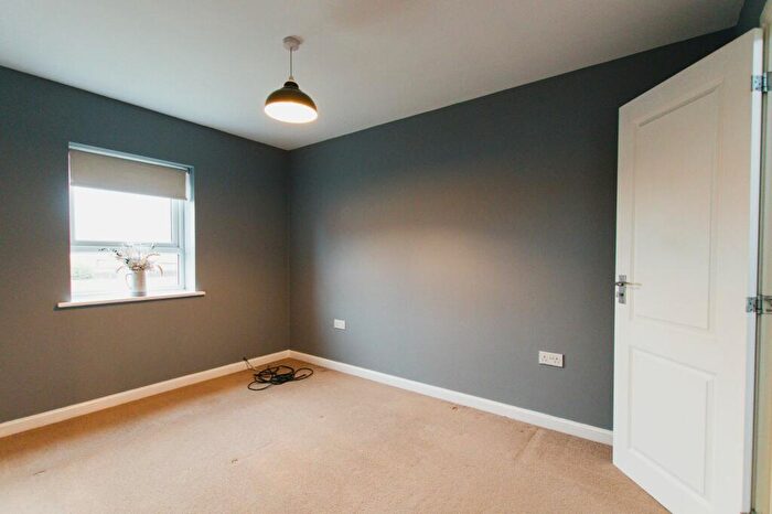 3 Bedroom Semi-Detached House For Sale In Wren Crescent, Bodicote, OX15