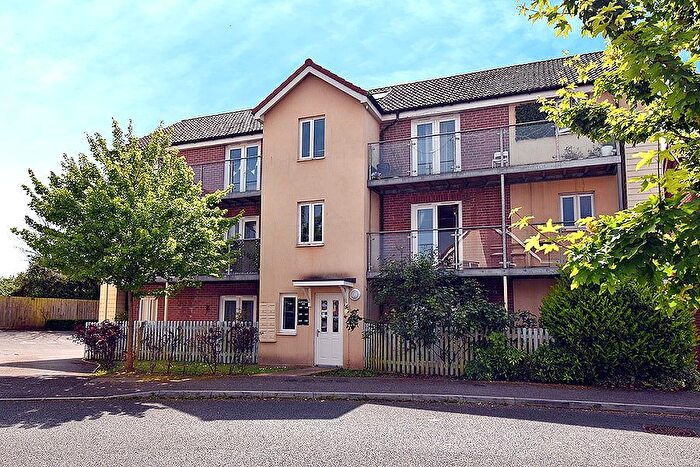 2 Bedroom Flat For Sale In Myrtlebury Way, Hill Barton Vale, Exeter, EX1