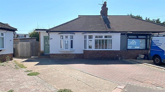 3 Bedroom Bungalow For Sale In Kingston Close, Shoreham By Sea, West Sussex, BN43