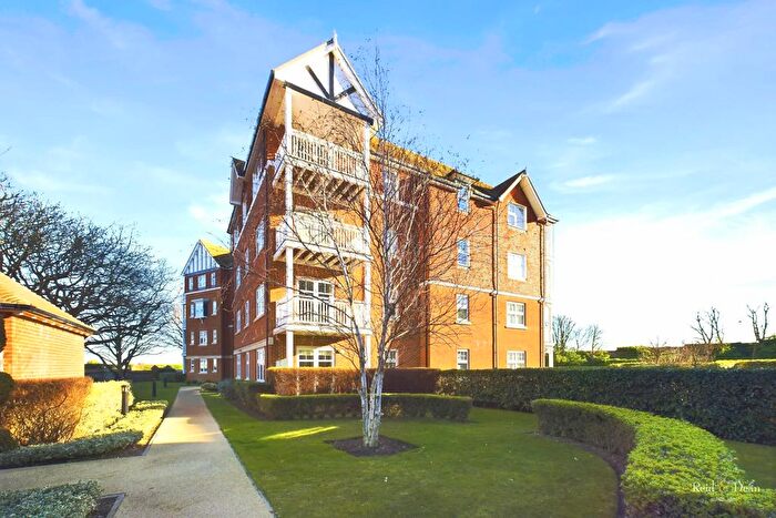 2 Bedroom Flat For Sale In Darley Road, Meads, BN20