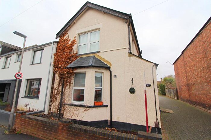 1 Bedroom Apartment To Rent In College Road, St. Albans, AL1