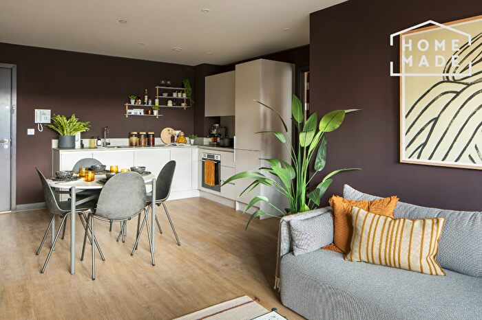 2 Bedroom Flat To Rent In The Goodsyard, B18