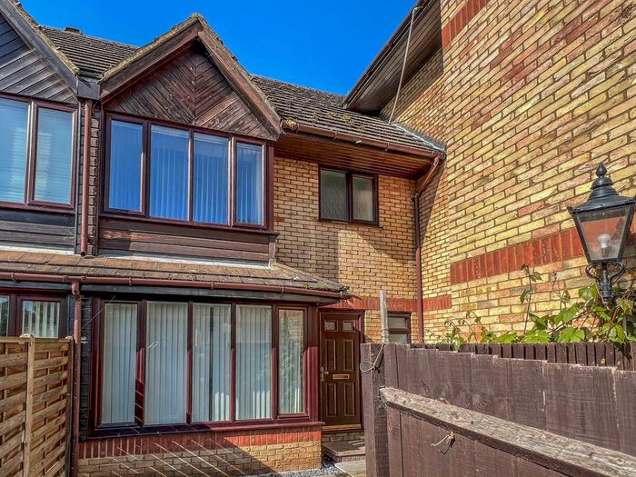 3 Bedroom Mews To Rent In Lygean Avenue, Ware, SG12