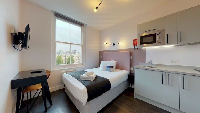 Studio To Rent In Clanricarde Gardens, London, W2