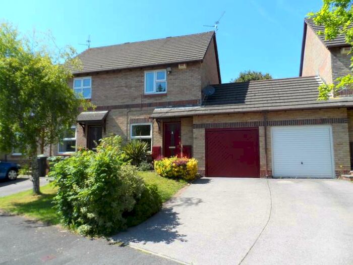 2 Bedroom Semi-Detached House To Rent In Heol Y Cadno, Thornhill, Cardiff, CF14