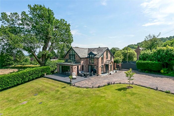4 Bedroom Detached House For Sale In Mottram Road, Alderley Edge, Cheshire, SK9