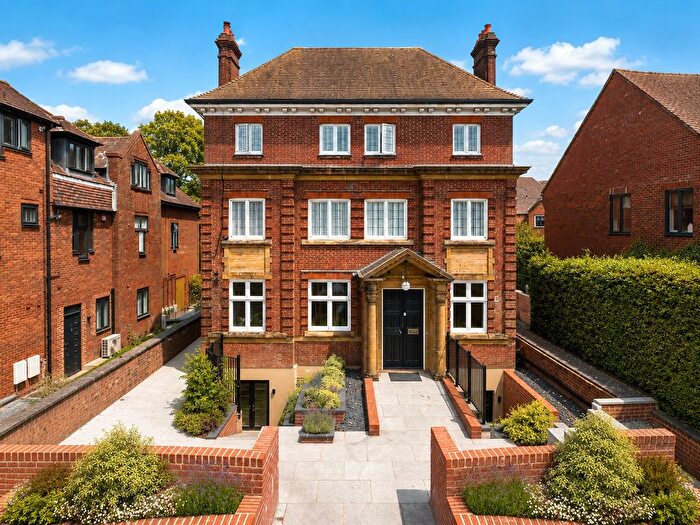 1 Bedroom Flat To Rent In Headley Road, Grayshott, Hindhead, Hampshire, GU26