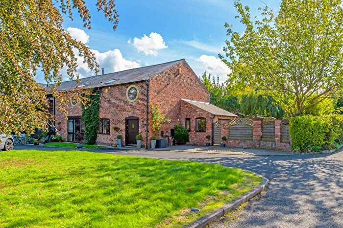4 Bedroom Barn Conversion For Sale In Manor Farm Court, Langdale Way, WA6