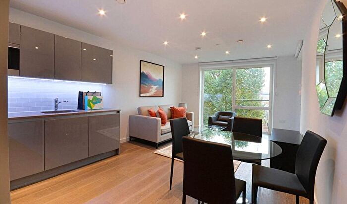 1 Bedroom Flat To Rent In Wansey Street, Elephant And Castle, SE17