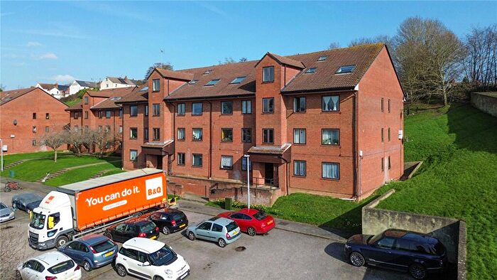 2 Bedroom Apartment To Rent In Tippett Rise, Reading, Berkshire, RG2