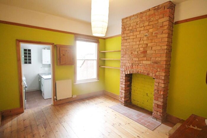 3 Bedroom Terraced House To Rent In Shaftesbury Road, Leicester, LE3