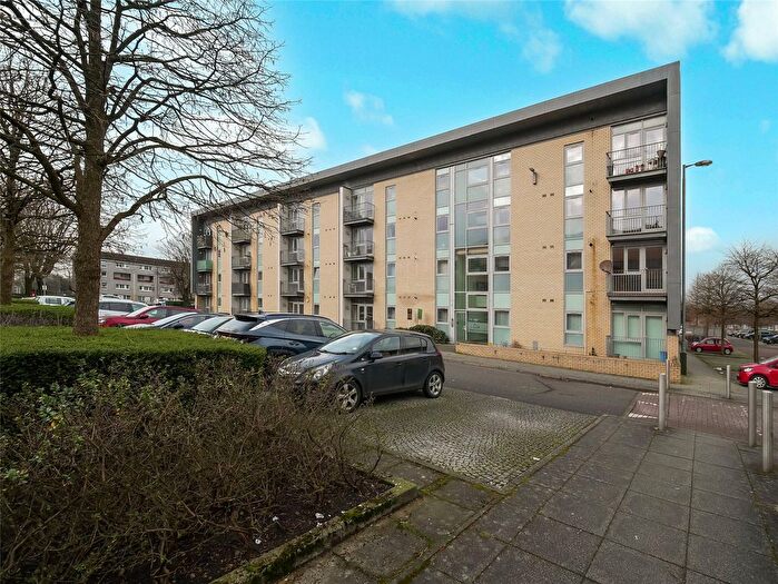 2 Bedroom Flat For Sale In Queen Elizabeth Gardens, Glasgow, Glasgow City, G5