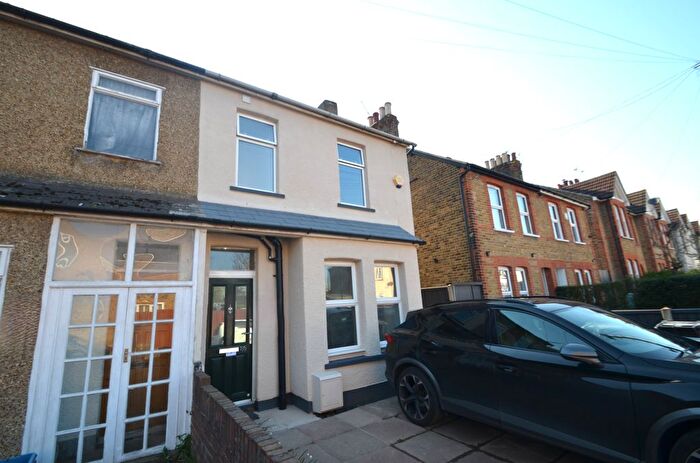 4 Bedroom Semi Detached House To Rent In Danesbury Road, Feltham, TW13