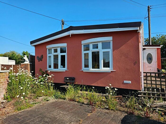2 Bedroom Detached House For Sale In Dunhampton, Stourport-on-Severn, Worcestershire, DY13