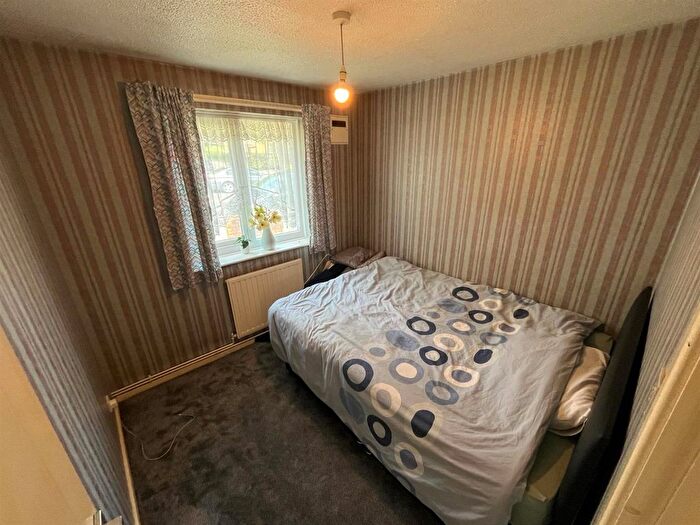 2 Bedroom Bungalow To Rent In Spencer Street, Oldham, OL1